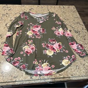 Green rose crisscross